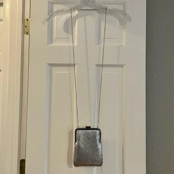 Small Silver Clutch/Crossbody Evening Bag - Picture 2 of 6